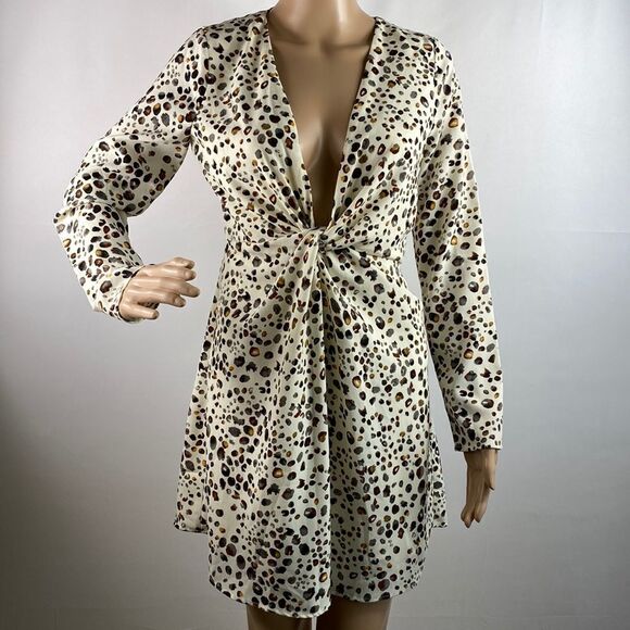 J.O.A. long sleeve deep v-neck leopard print mini dress size S - Picture 2 of 11